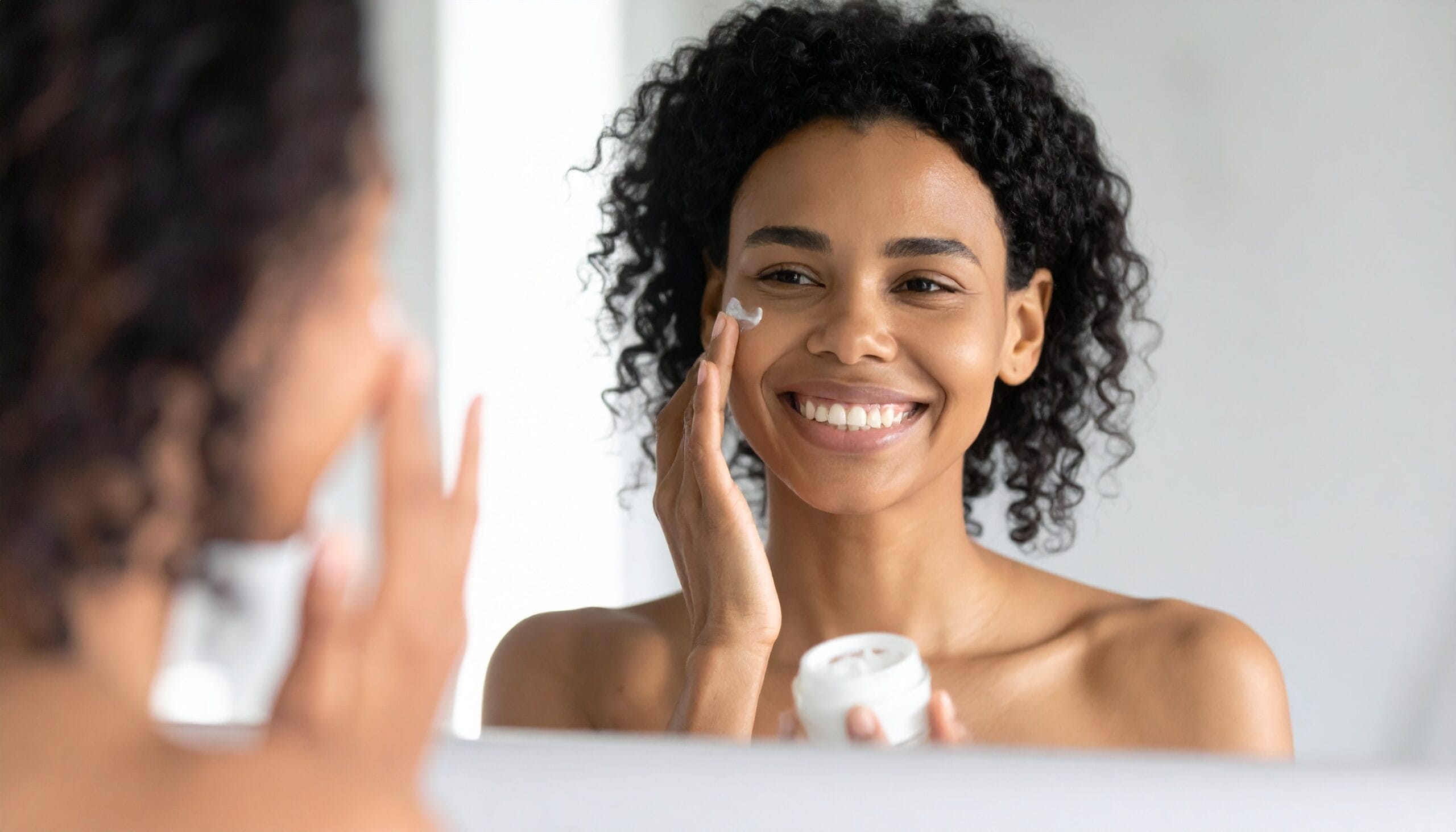 Jak stosować naturalny hydrolat do twarzy w codziennej pielęgnacji?